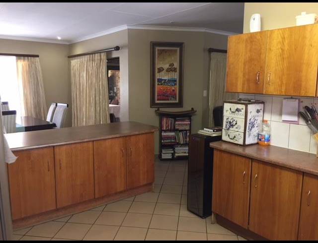 4 BEDROOM HOUSE TO LET IN SAFARI GARDENS
